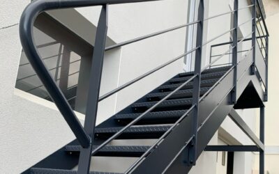 Escalier extérieur Brest – thermolaqué et galvanisé