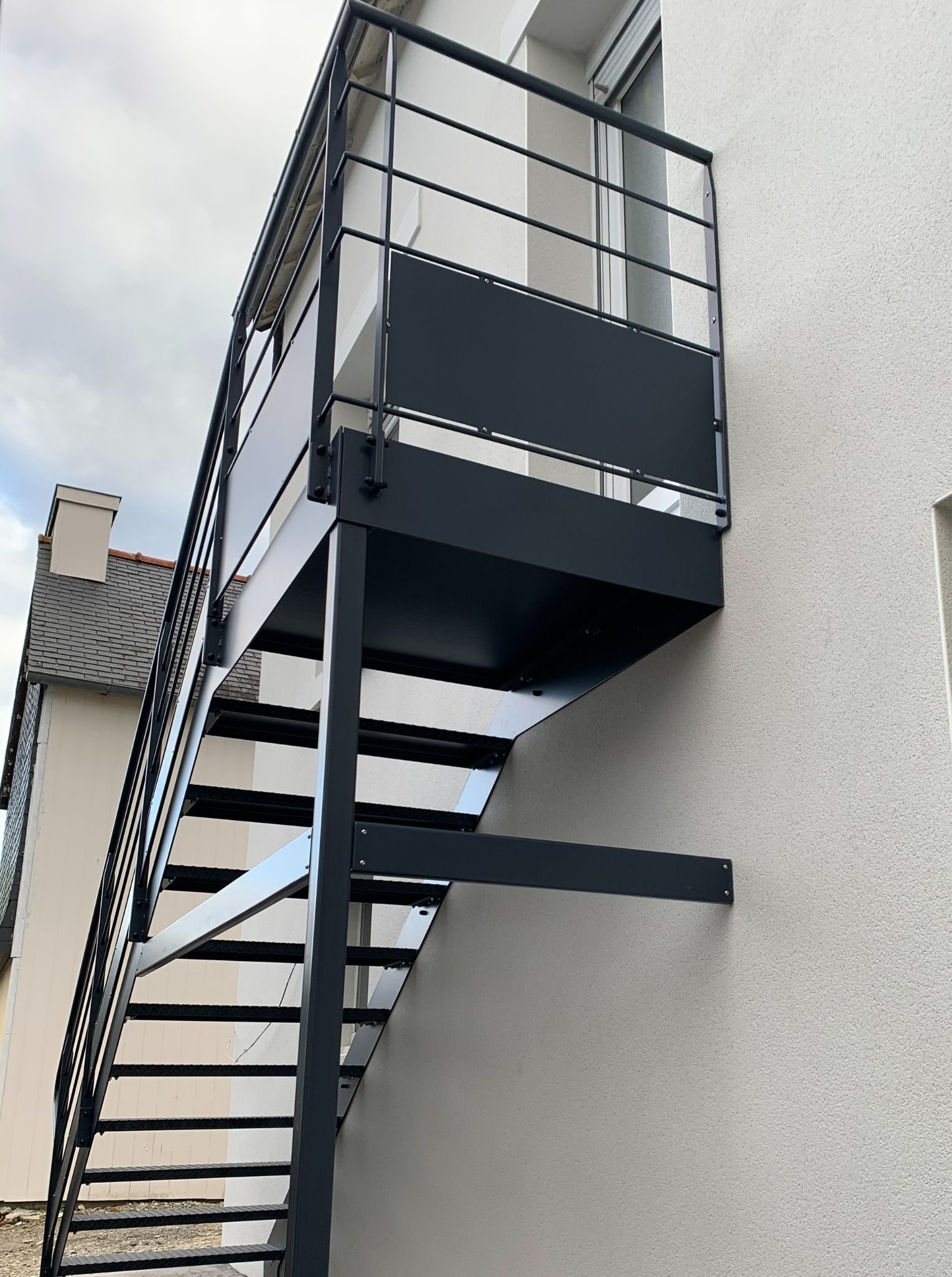 escalier-exterieur-atelier-steel-concept-sur-mesure-briec