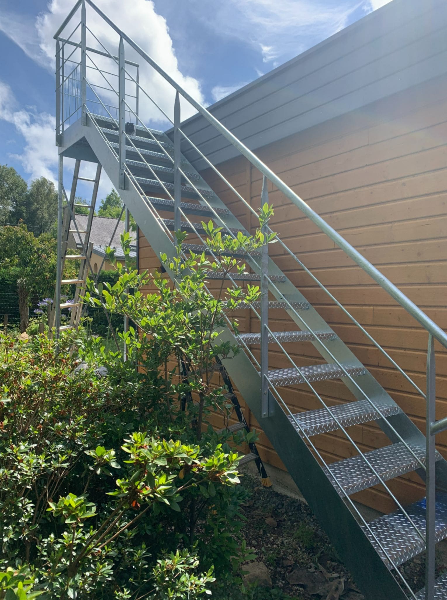 escalier-exterieur-atelier-steel-concept-sur-mesure-garde-corps-renovation