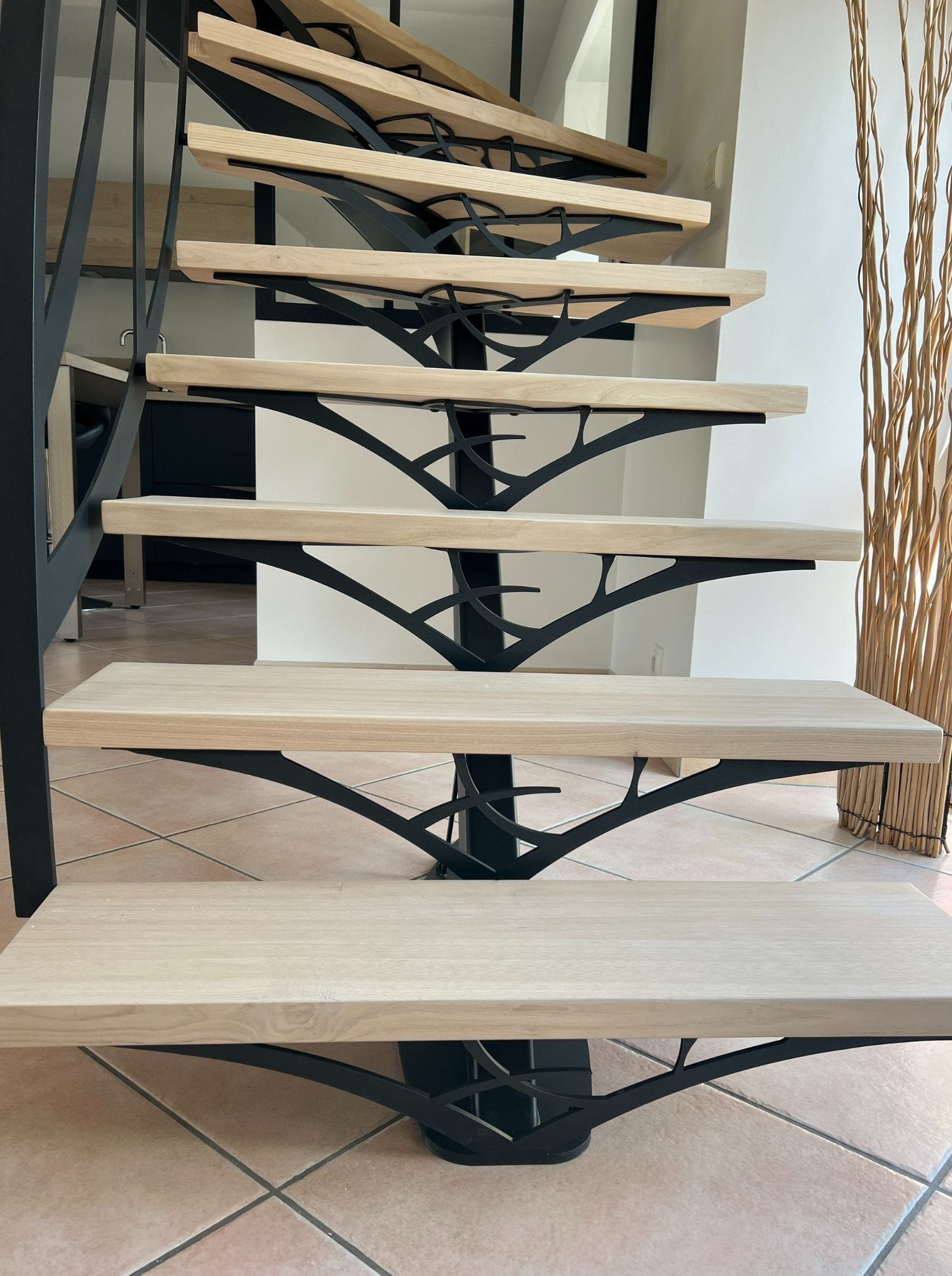 escalier-interieur-atelier-steel-concept-sur-mesure-garde-corps-renovation-briec-noir