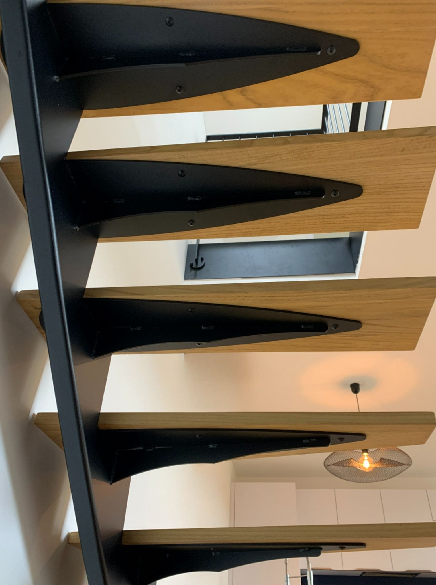 quimper-escalier-atelier-steel-concept-limon-porteur-sur-mesure-9005